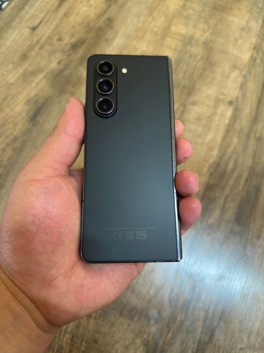 Samsung Galaxy Z Fold5