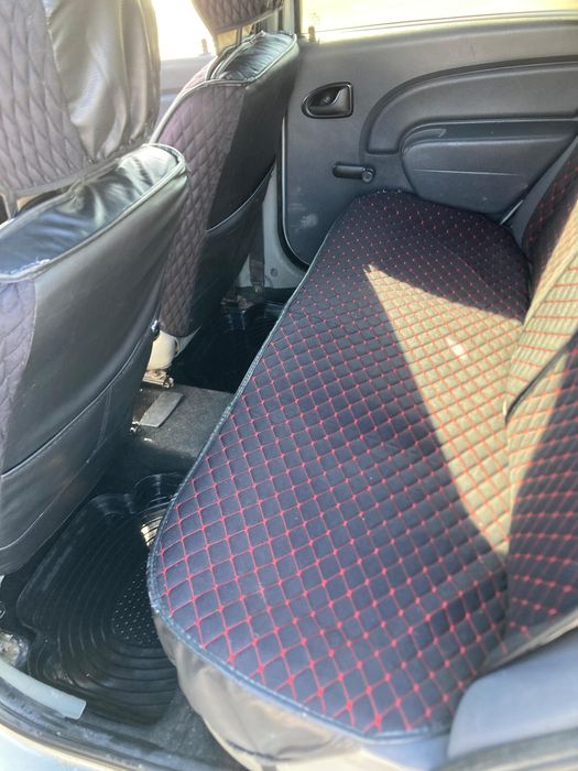 Продам машину Рено Логан