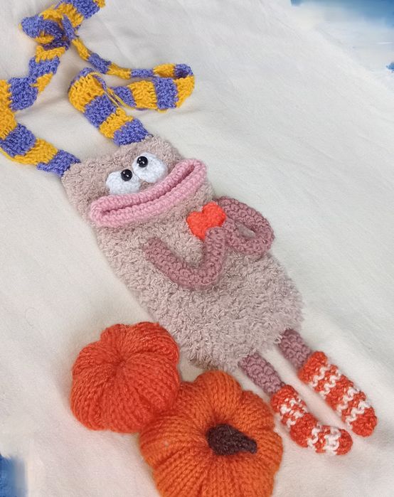 Вязаная сумочка для телефона