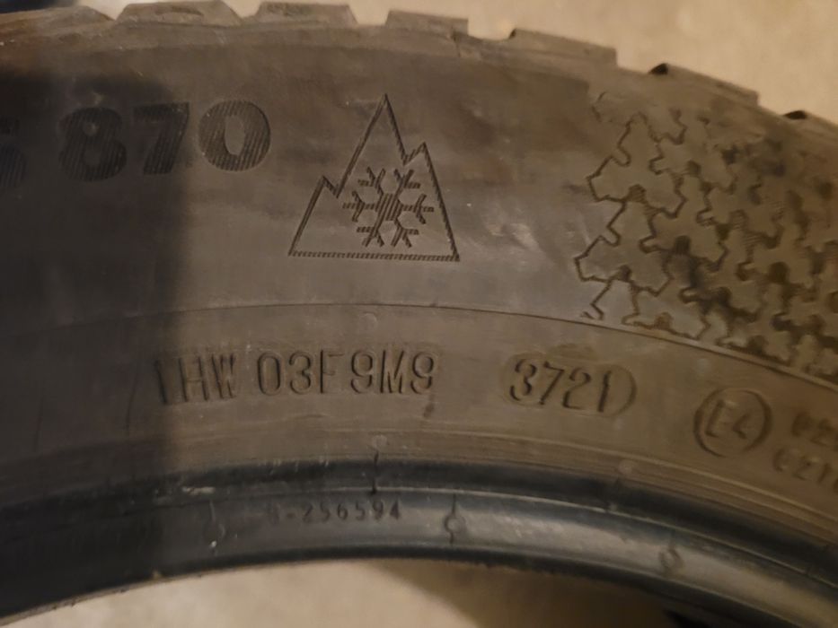 Зимни гуми 205 55 16  continental