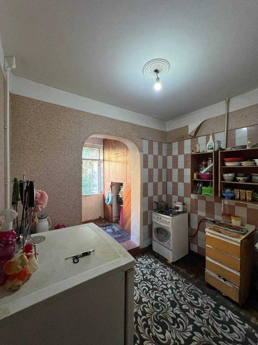 Продается квартира в Яшнабаде  Тузел 1   ( 40- лет победы )