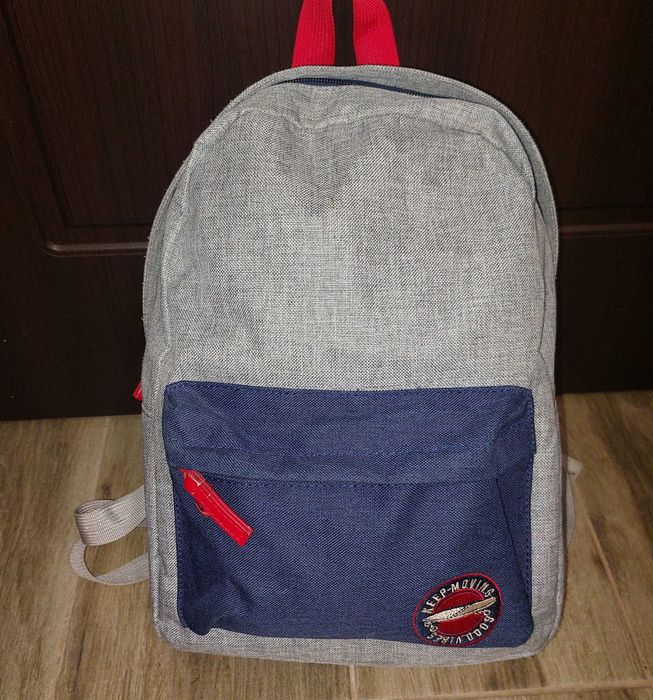 Ghiozdan unisex cu buzunar