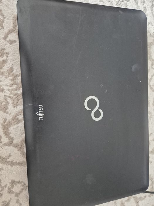 Ноутбук Fujitsu Lifebook на Windows 8.1