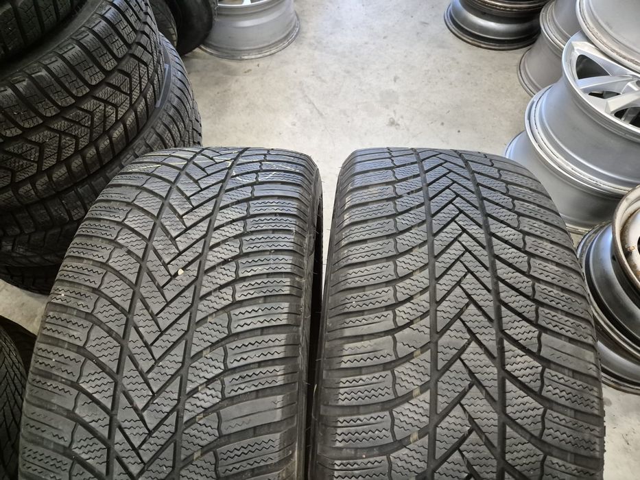 2 anvelope iarna Bridgestone 255 50 19 stare buna