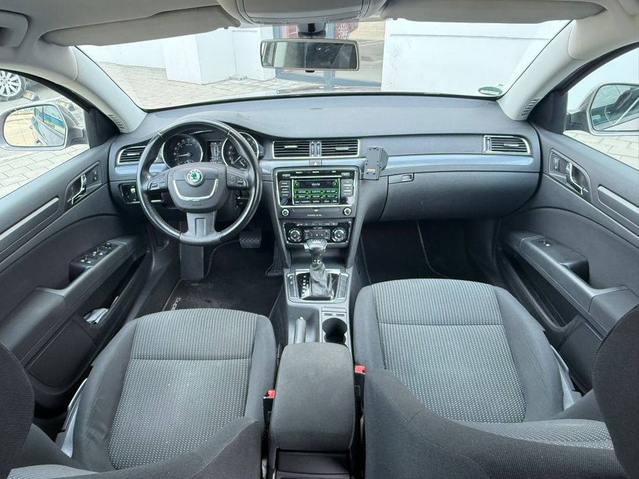 Vând skoda Superb 2011 motor 2.0 diesel dsg