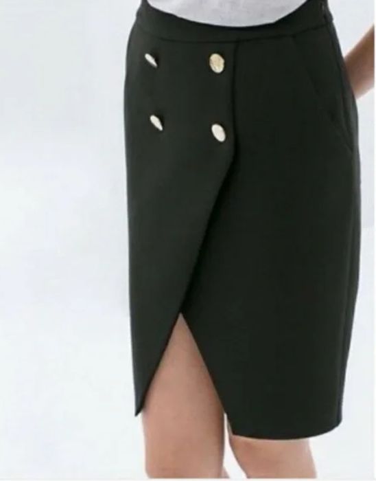 Fusta Zara XS, neagra cu nasturi aurii