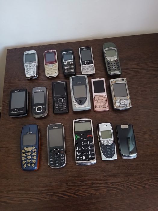 Lot 16 telefoane