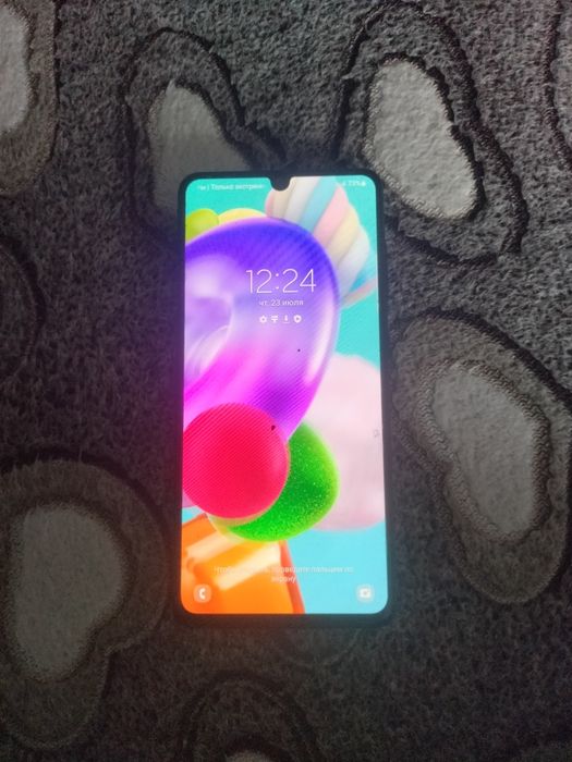 Продам Самсунг а 41