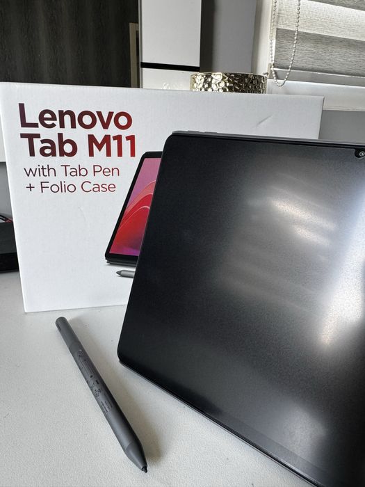 Lenovo Tab M11 с писалка и калъф/ над 1 година оставаща гаранция