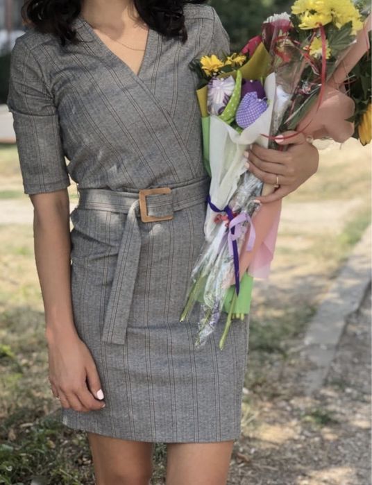 Рокля на марка Mango