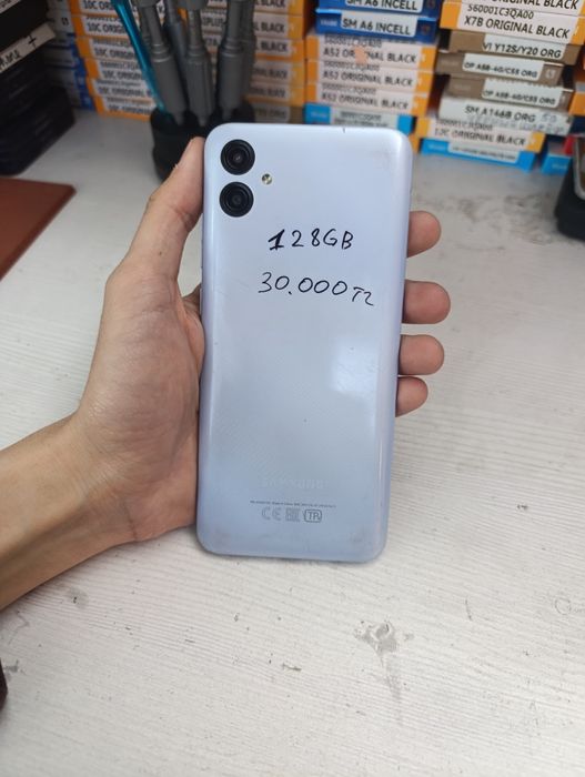 Samsung A04e 4/128GB продается телефон