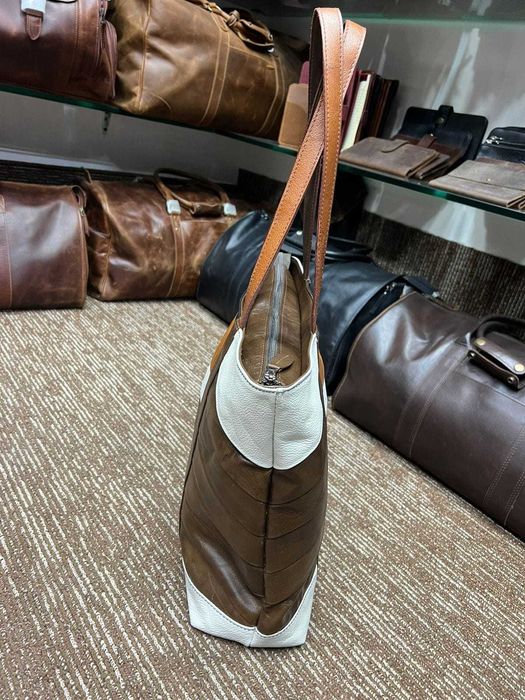 Стильная кожаная сумочка