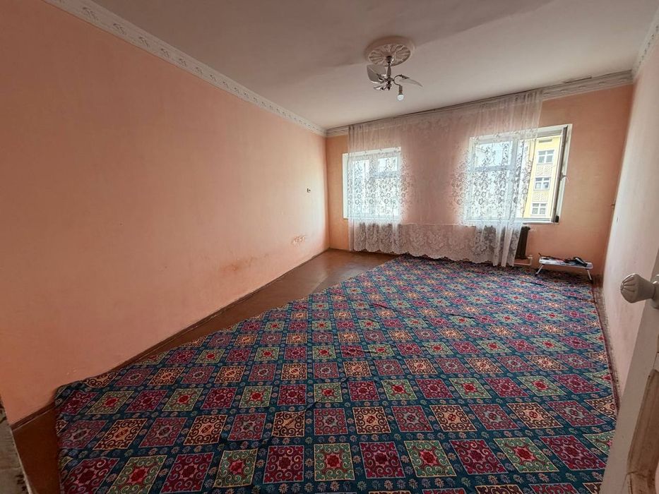 6-мкр.да жойлашган 4 хонали квартира ижарага берилади