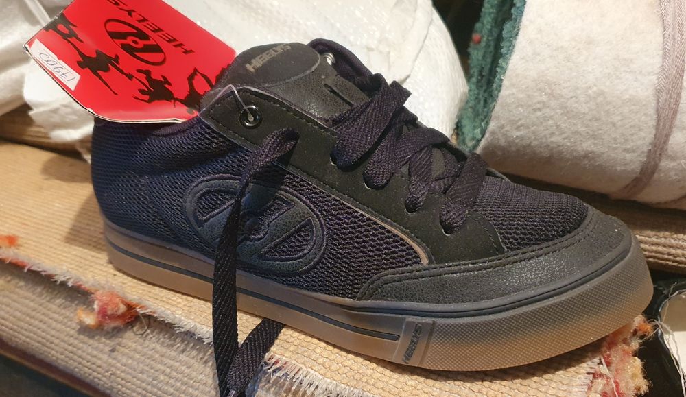 Кросовки с роликами