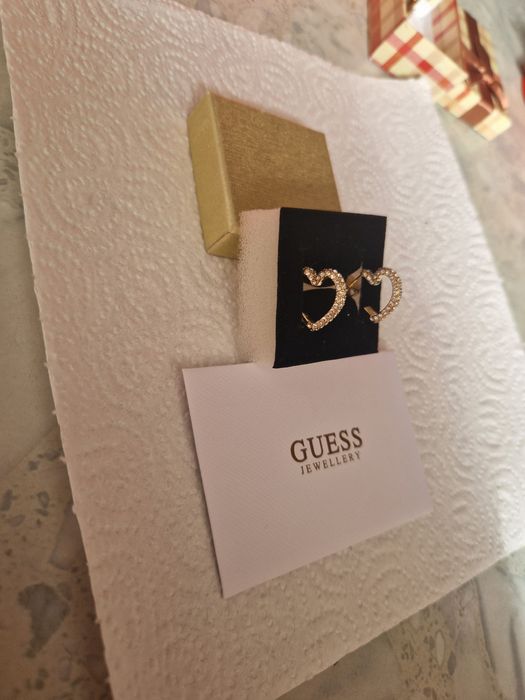 Cercei cu pietre guess