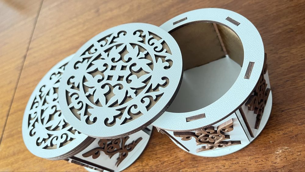 Шкатулки из дерева в национальном стиле