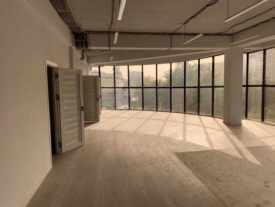 Премиальное здание под офис, клинику или банк | 1600 м²