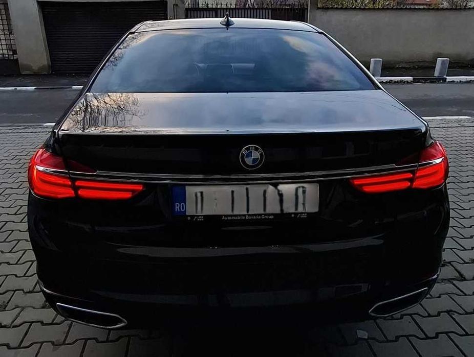 BMW 750i Xdrive, 4,4l benzina