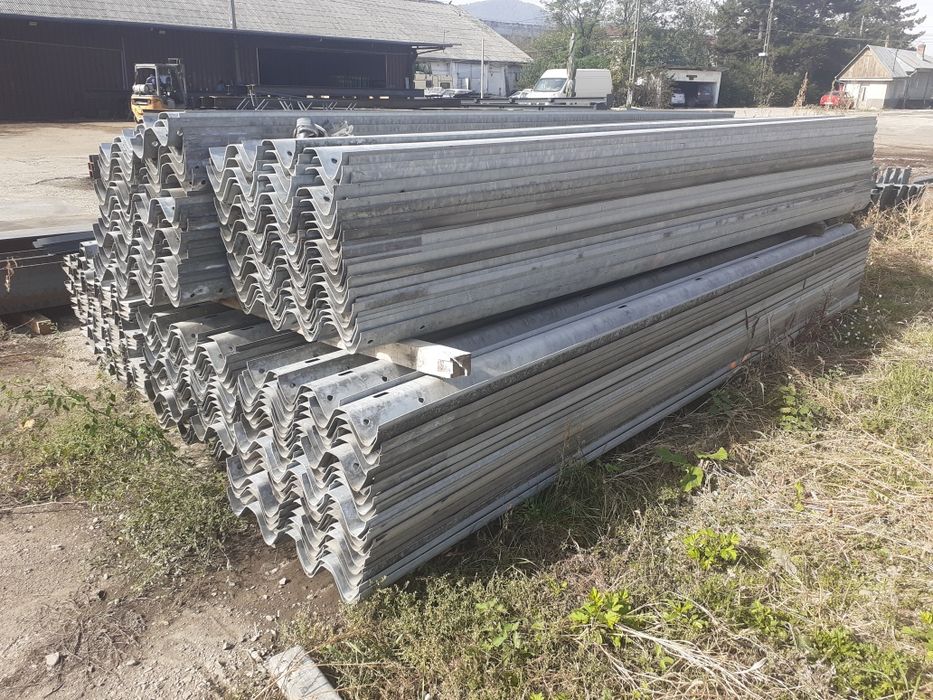 Parapet metalic zincat semigreu