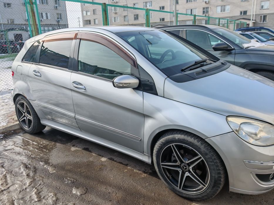 Легковой автомобиль