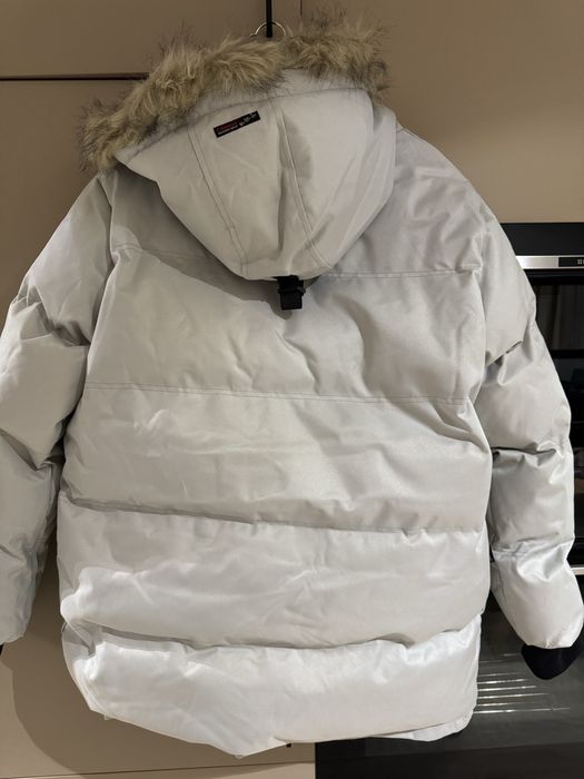 Geaca noua, nepurtata cu eticheta Canada Weather Gear