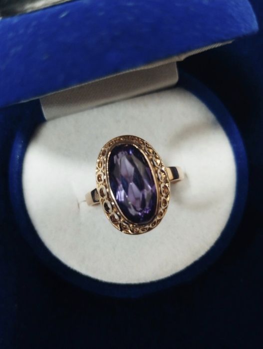 Золотое кольцо 583 пробы с александритом