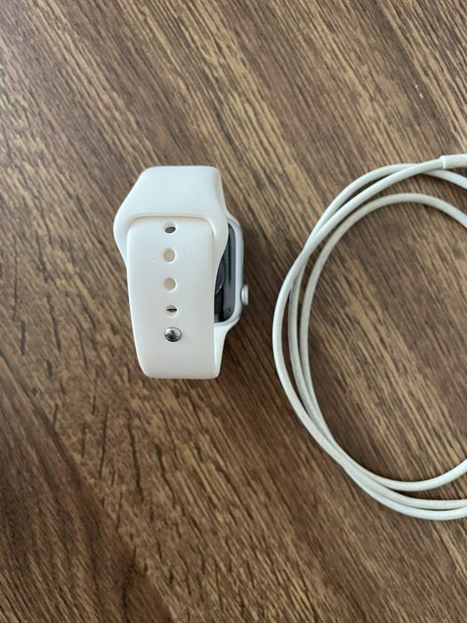 Apple watch SE часы