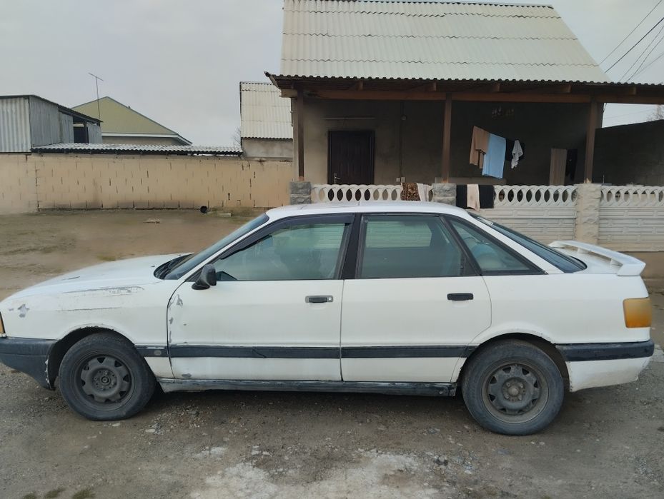 Продам Ауди 80 срочно