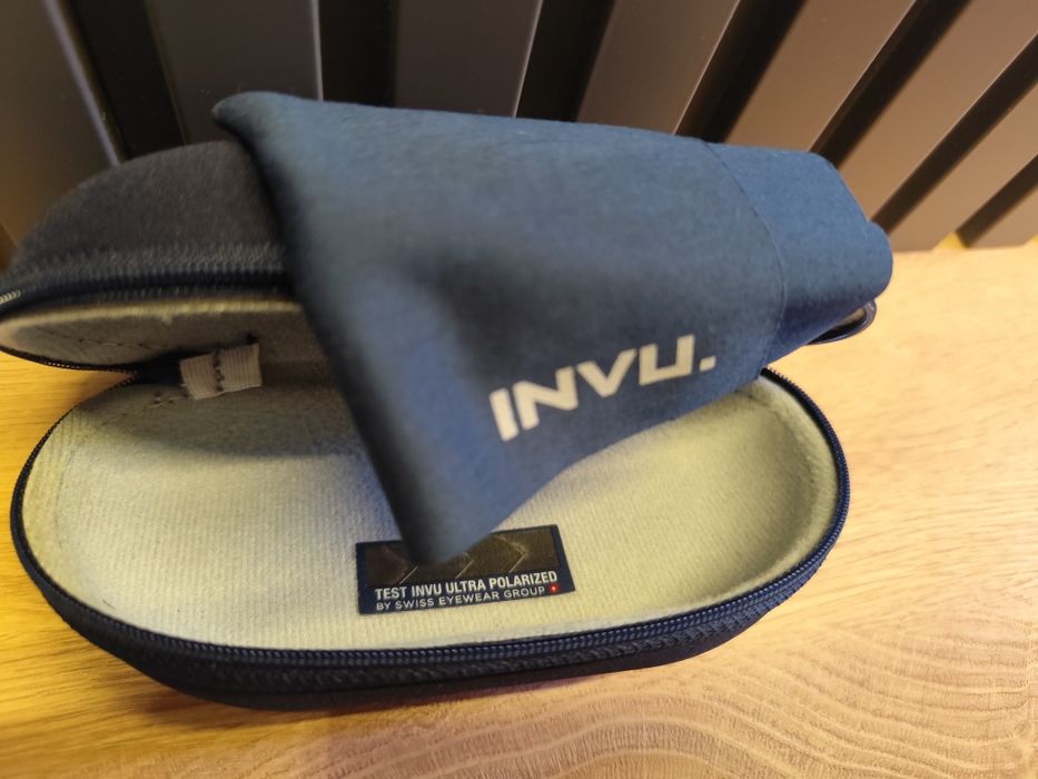 Подарявам дамски слънчеви очила с полароидна защита INVU