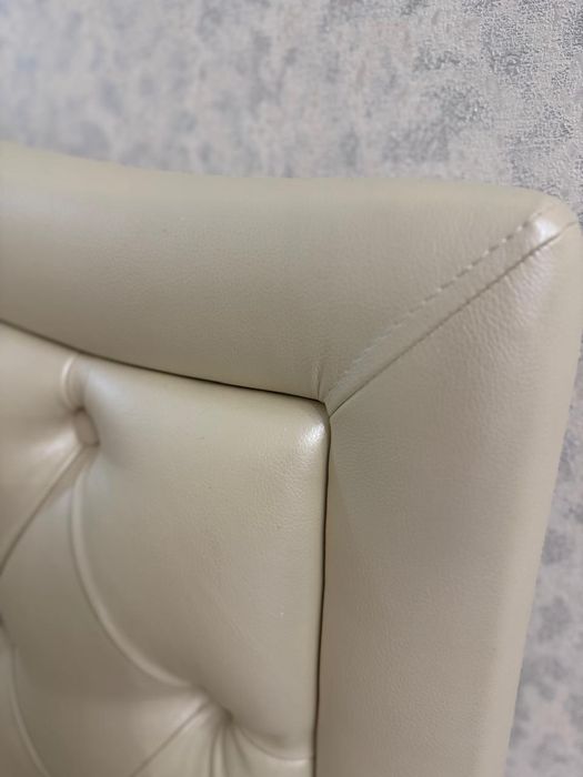 Кровать в хорошем состоянии.