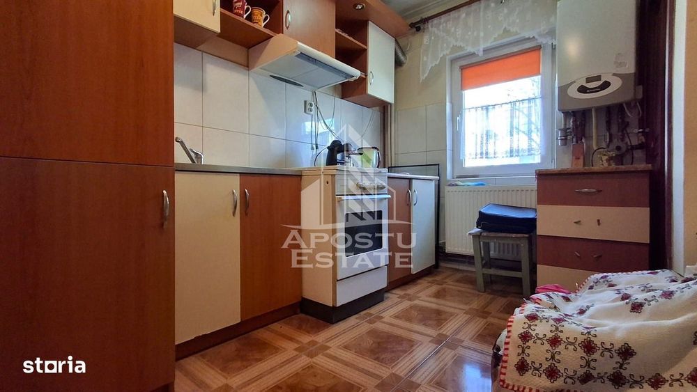 Apartament 3 camere la parter – ideal locuinta sau afacere,