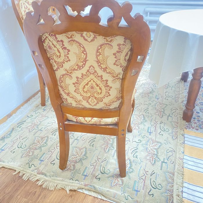 Стулья королевские