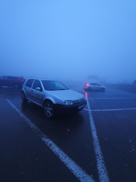 Vând golf 4 1.4 beniza