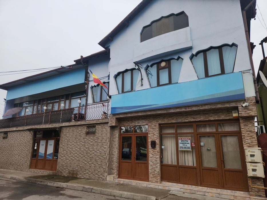 Ofer spre închiriere s-au vanzare complex vila pe termen lung.