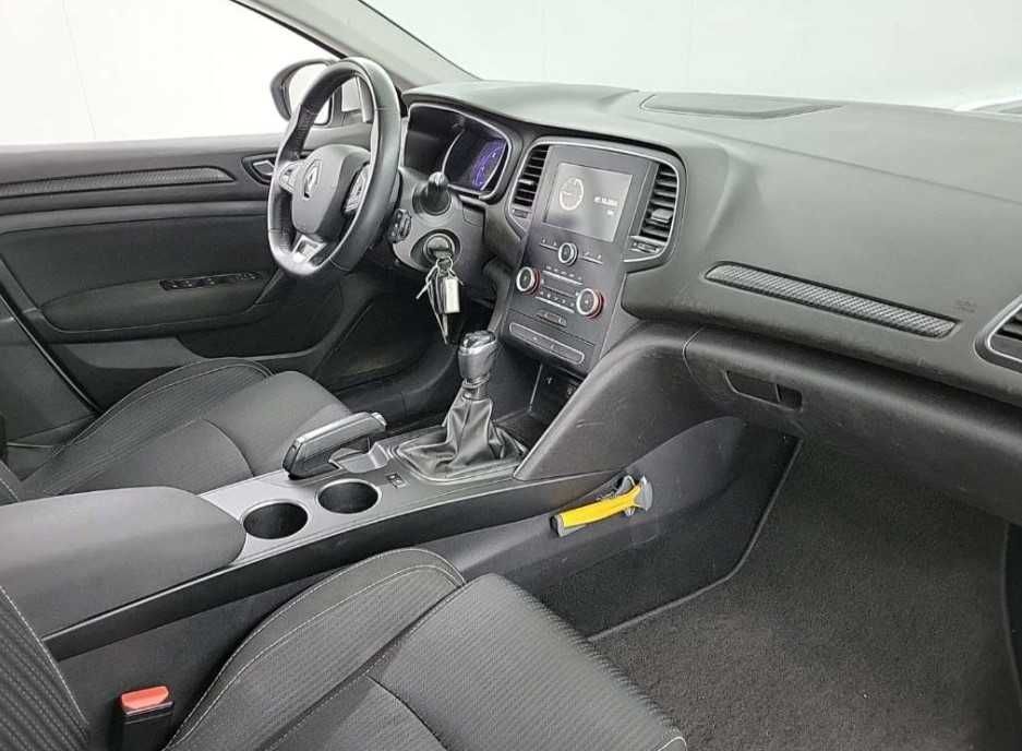 Vand Megane 4 fara elemente revopsite si Km certificati din 3 surse