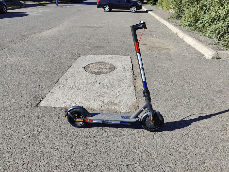 Продам самокат Xiaomi m 365