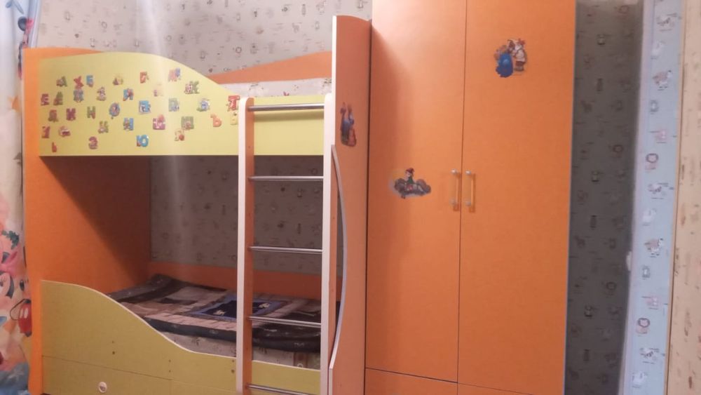 Продам шкафчик детский