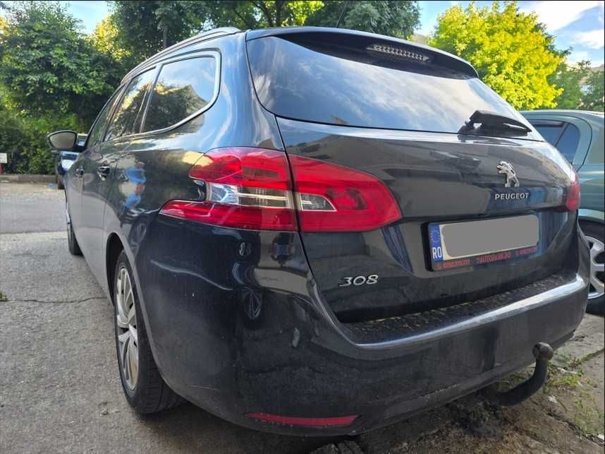 Masina Peugeot 308 Pure Tech 1.2 Benzina