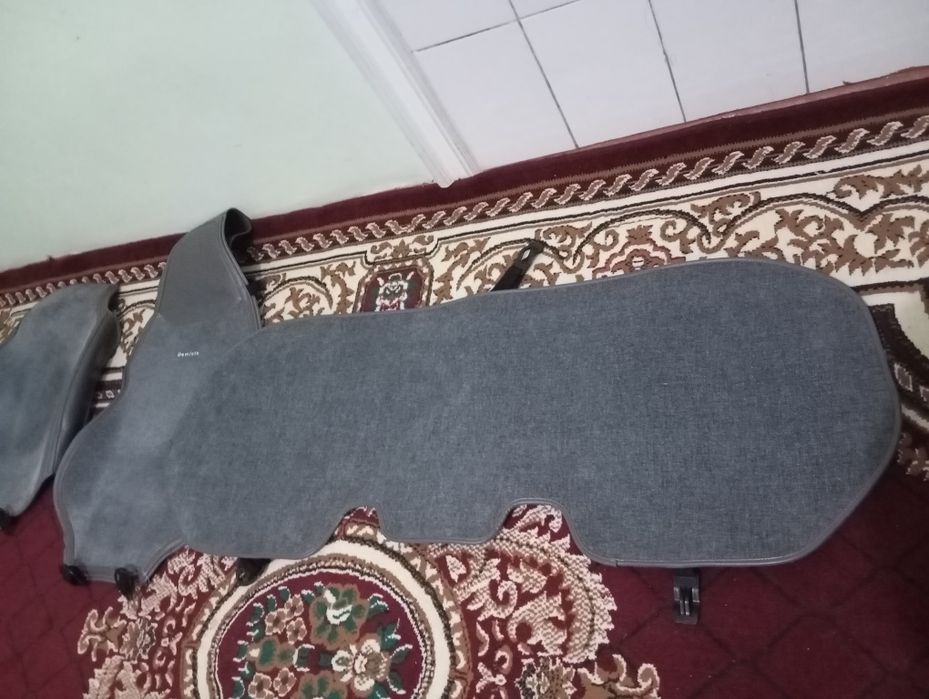 Hongqi E-QM5 Nekitka