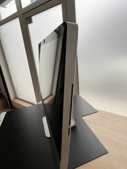 Apple iMac 27" Mid 2010 – 3.6GHz Core i5 / 8GB RAM / 4TB HDD / ATI Rad