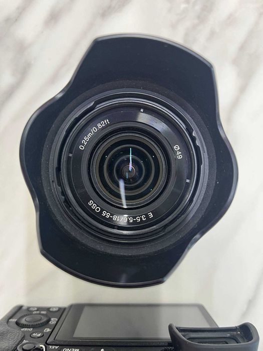 Sony A6300 + обективи и пълно оборудване