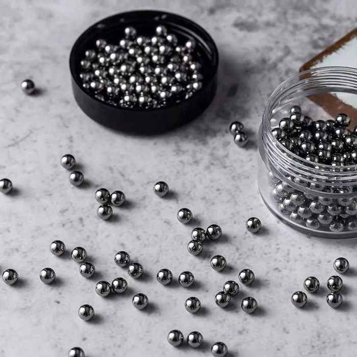 Стъклен декантер за вино с релефно дъно планински връх