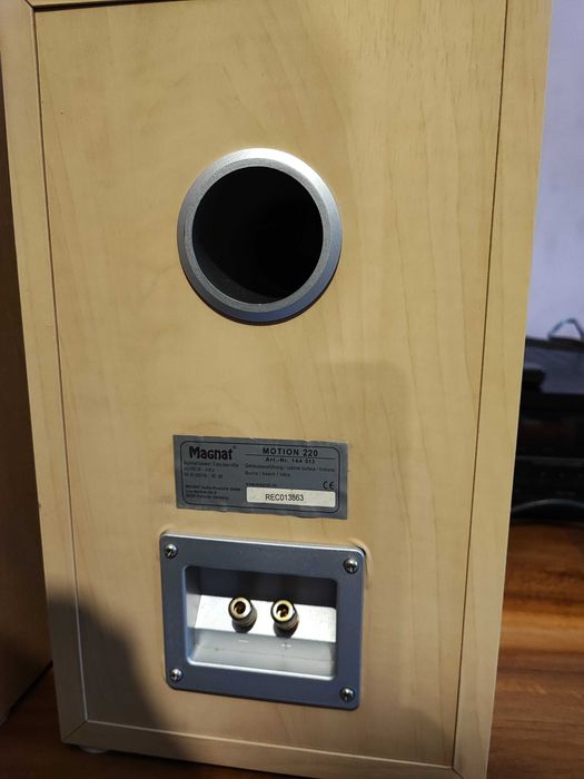 boxe Magnat Motion 220 superbe sunet parfum