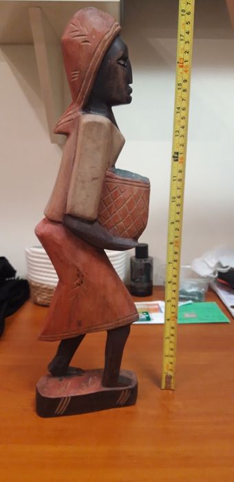 Дървени статуетки