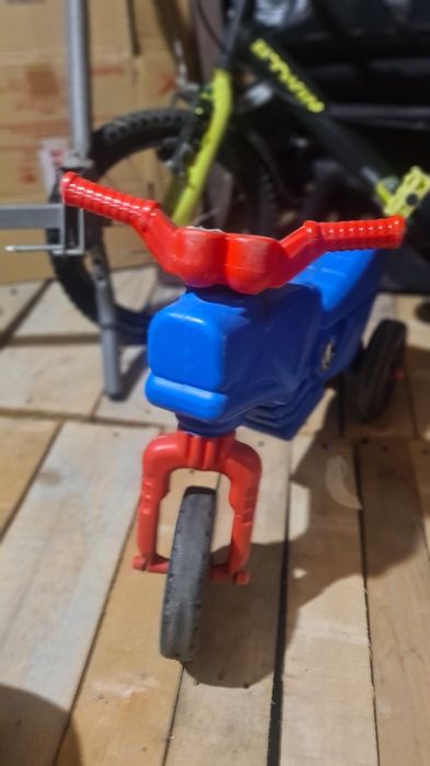 Triciclete de plastic pentru copii