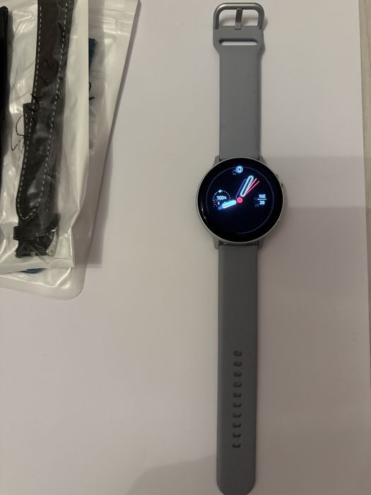 Samsung Galaxy Watch Active 2 нов