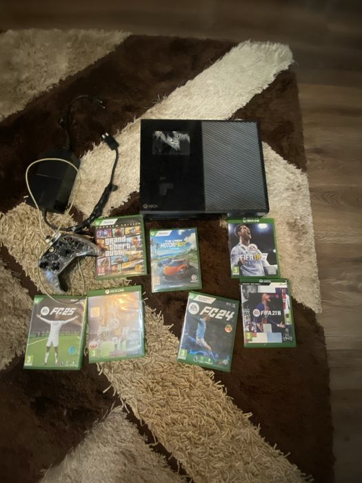Vand xbox one negru cu volan si pedale