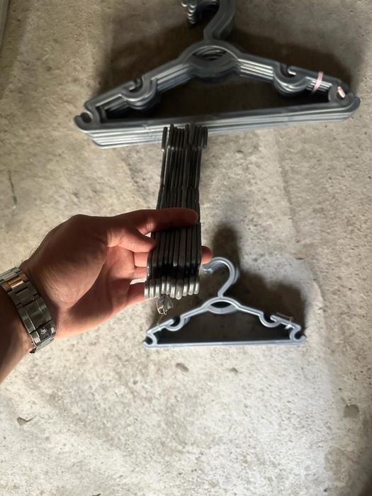 Вешалки детские для одежды