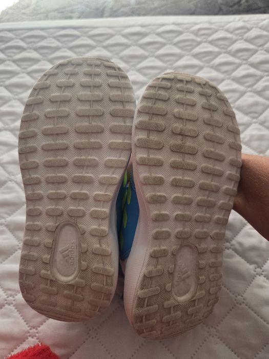Adidași Adidas usori