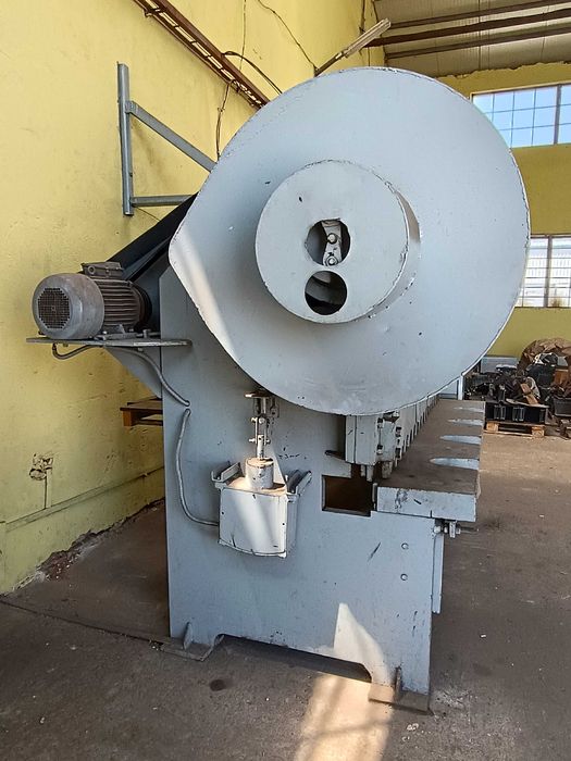 Гилотина с ширина 2м